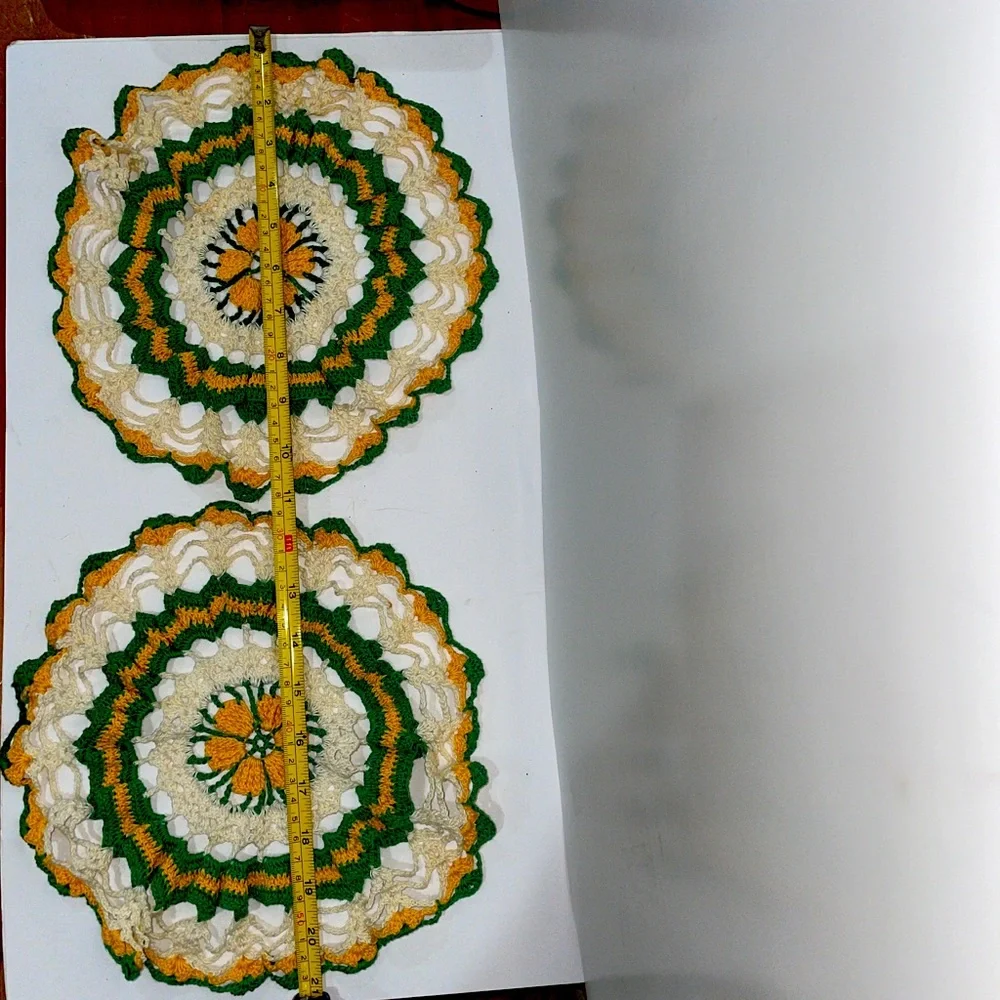 Vintage Hand Crocheted Green/white/Gold 10” Round Estate Find